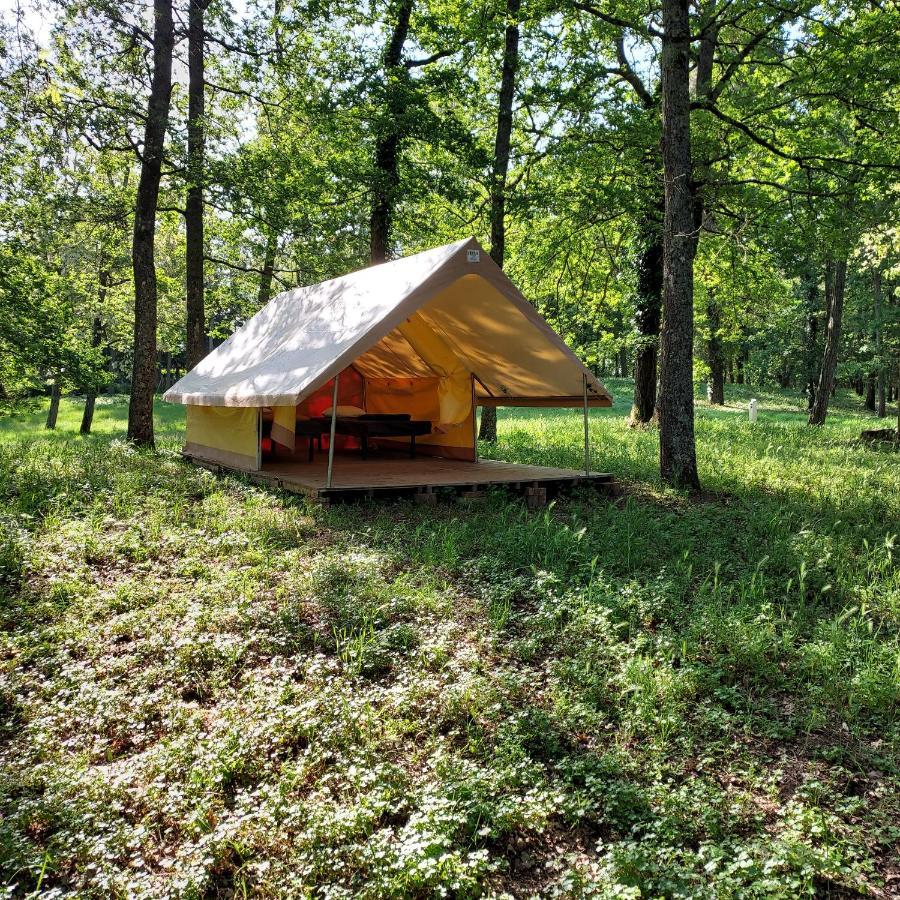 Camping Onlycamp Le Port Saint-Benoît-sur-Loire Dış mekan fotoğraf
